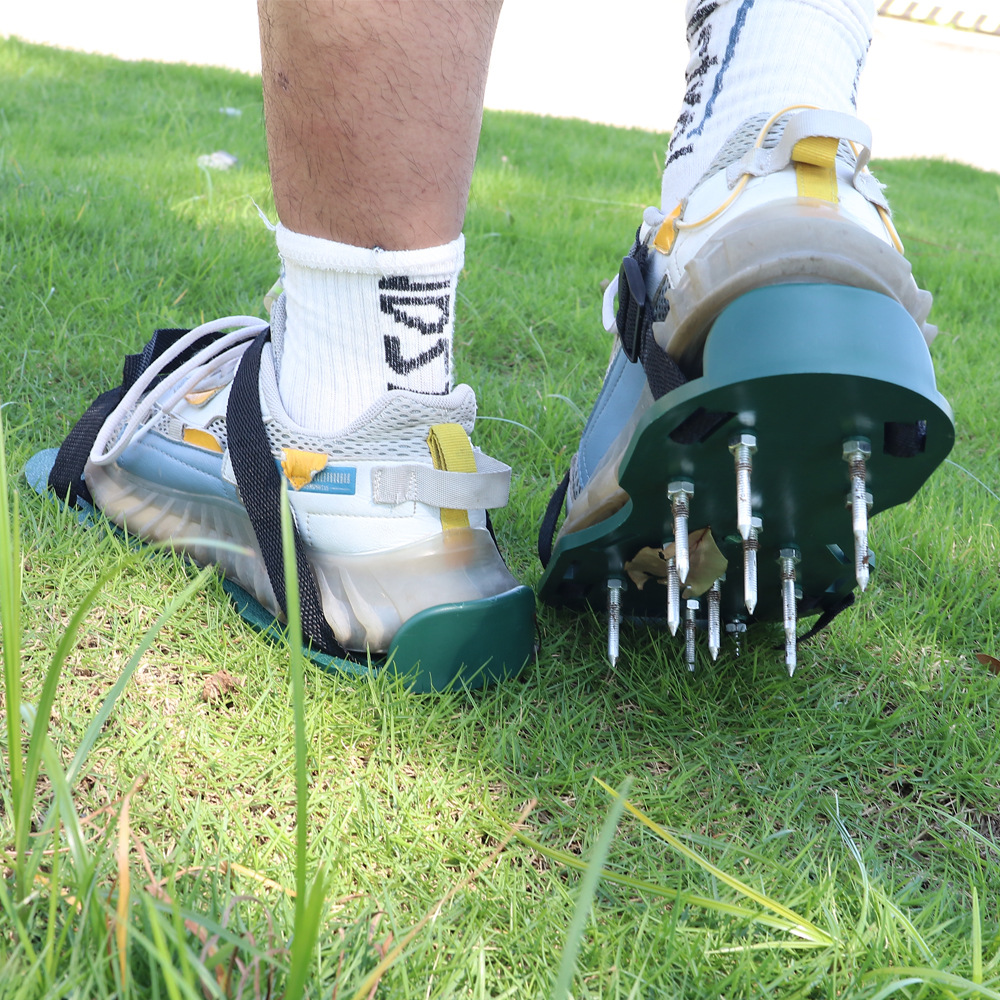 1 Pair Grass Spiked Gardening  - مراجعة Gardening Tools Revit وسعره